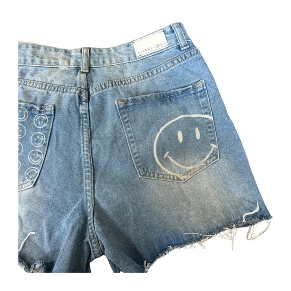 KHAKI + BluE Cut off Denim shorts with smileys! Size 13 | 31 - Picture 5 of 7